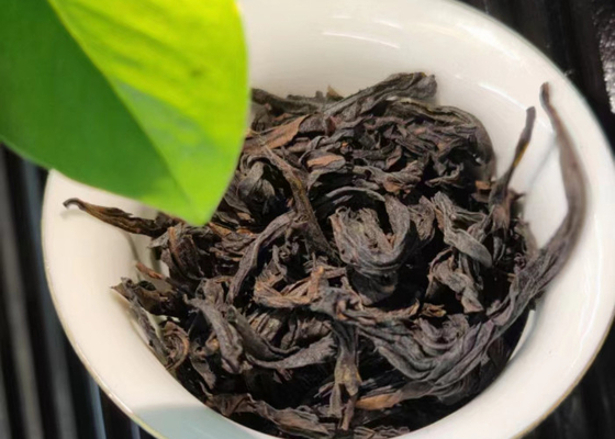 Schwarzer Tee von Shan Xiaochong 80g, Konserven aus Geschenkkästchen, Tee von Wuyi Shan Xiaochong, Lianyun Teefabrik, Großhandel