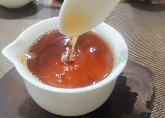 Schwarzer Tee von Shan Xiaochong 80g, Konserven aus Geschenkkästchen, Tee von Wuyi Shan Xiaochong, Lianyun Teefabrik, Großhandel
