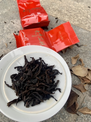 100°C Brauttemperatur zeigt die fruchtige Essenz von Pu Erh Tee